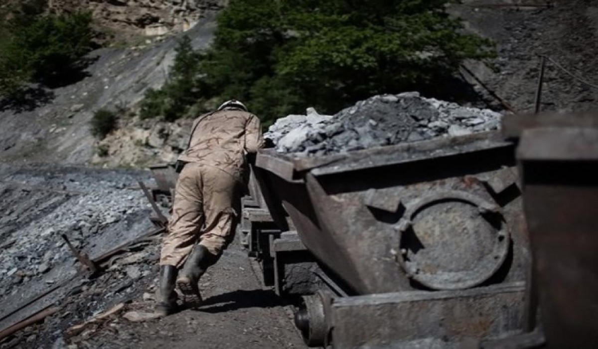 اعترض کارگران زغال سنگ کرمان نسبت به بورسی شدن این شرکت