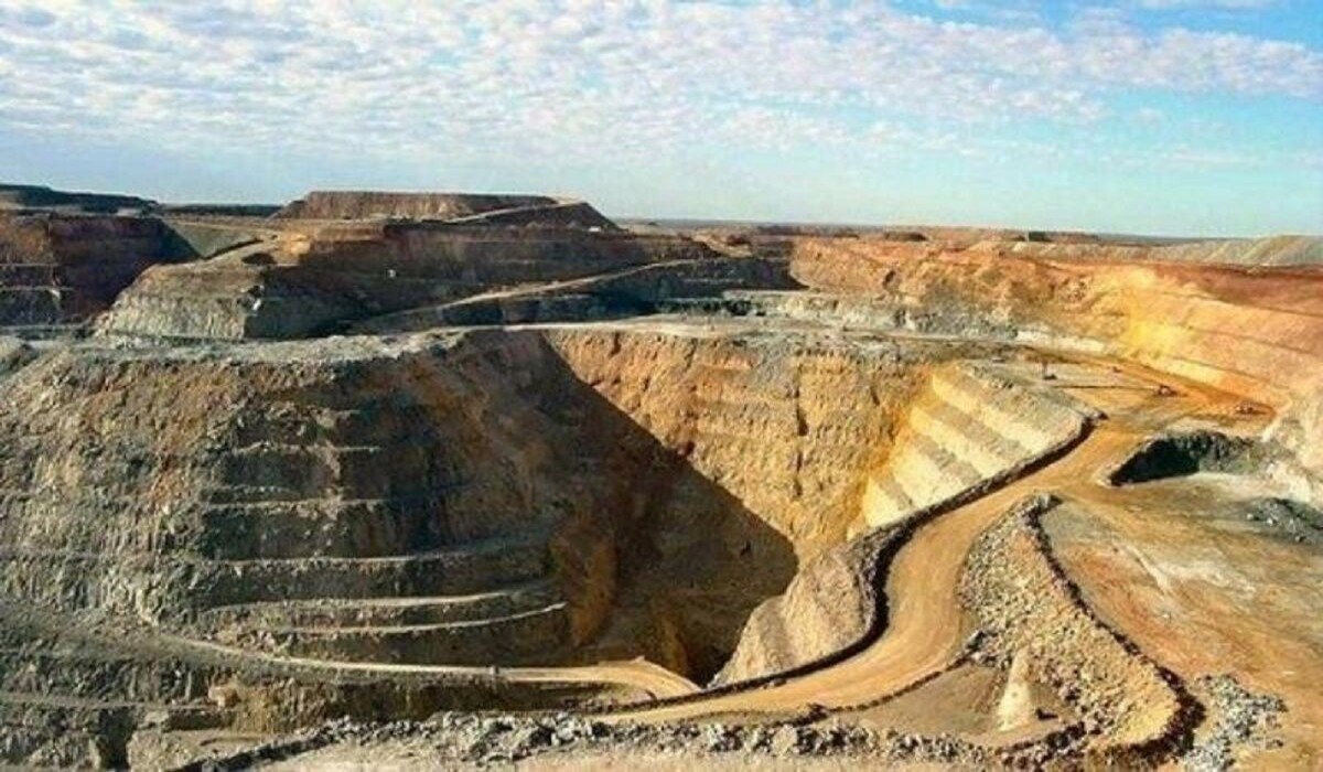 50 درصد معادن شهرستان سرچهان فعال است