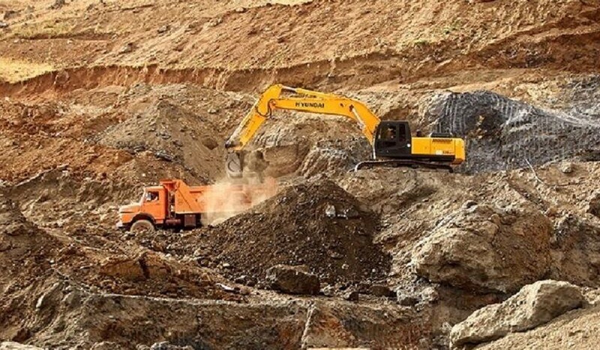 کاهش برداشت سنگ آهن چاه گز معادن فلات مرکزی بافق