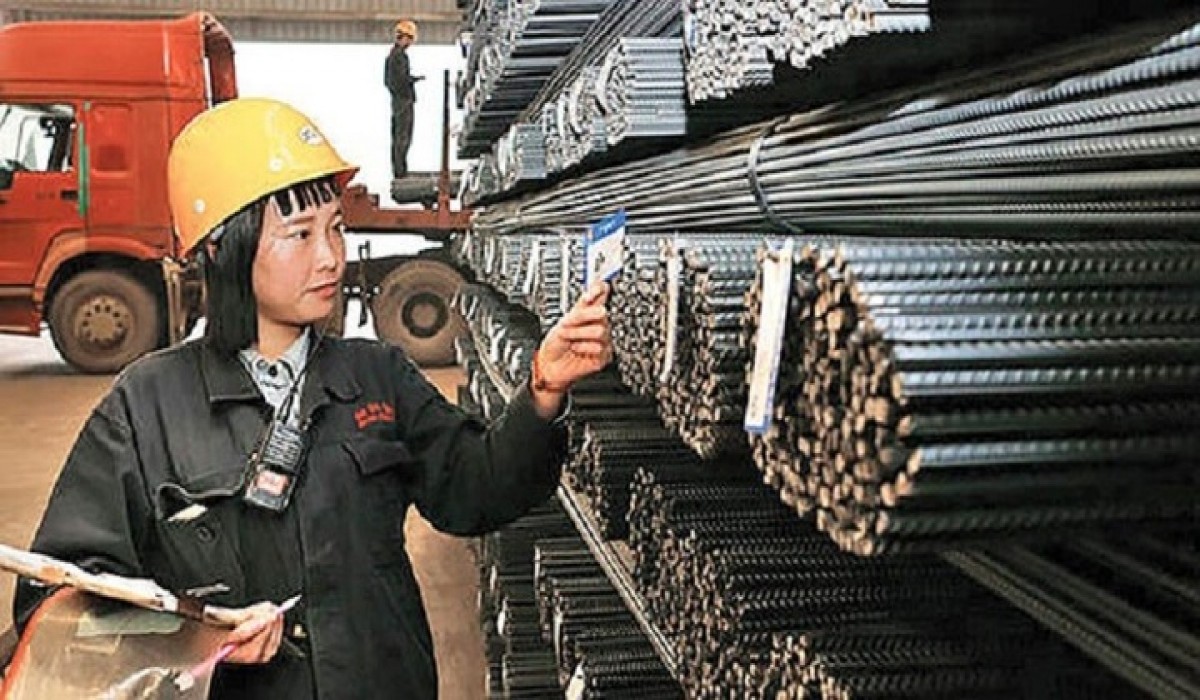 تولید فولاد چین در سرازیری